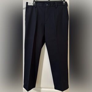 **NWT IZOD American Chino Slim Fit 36x30** Flat Front /Wrinkle Free / 100 Cotton